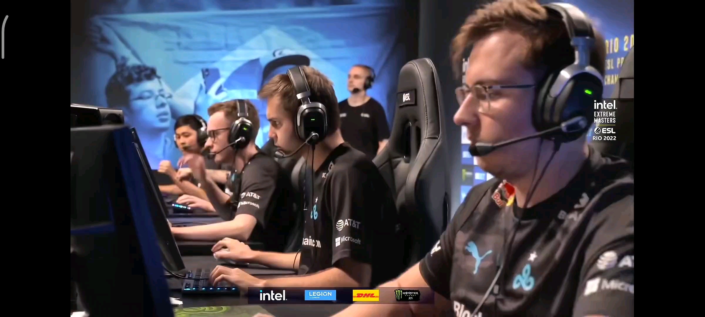 电竞选手理念碰撞：桑杰队崛起与久诚选手的霸气风采-雷火竞技